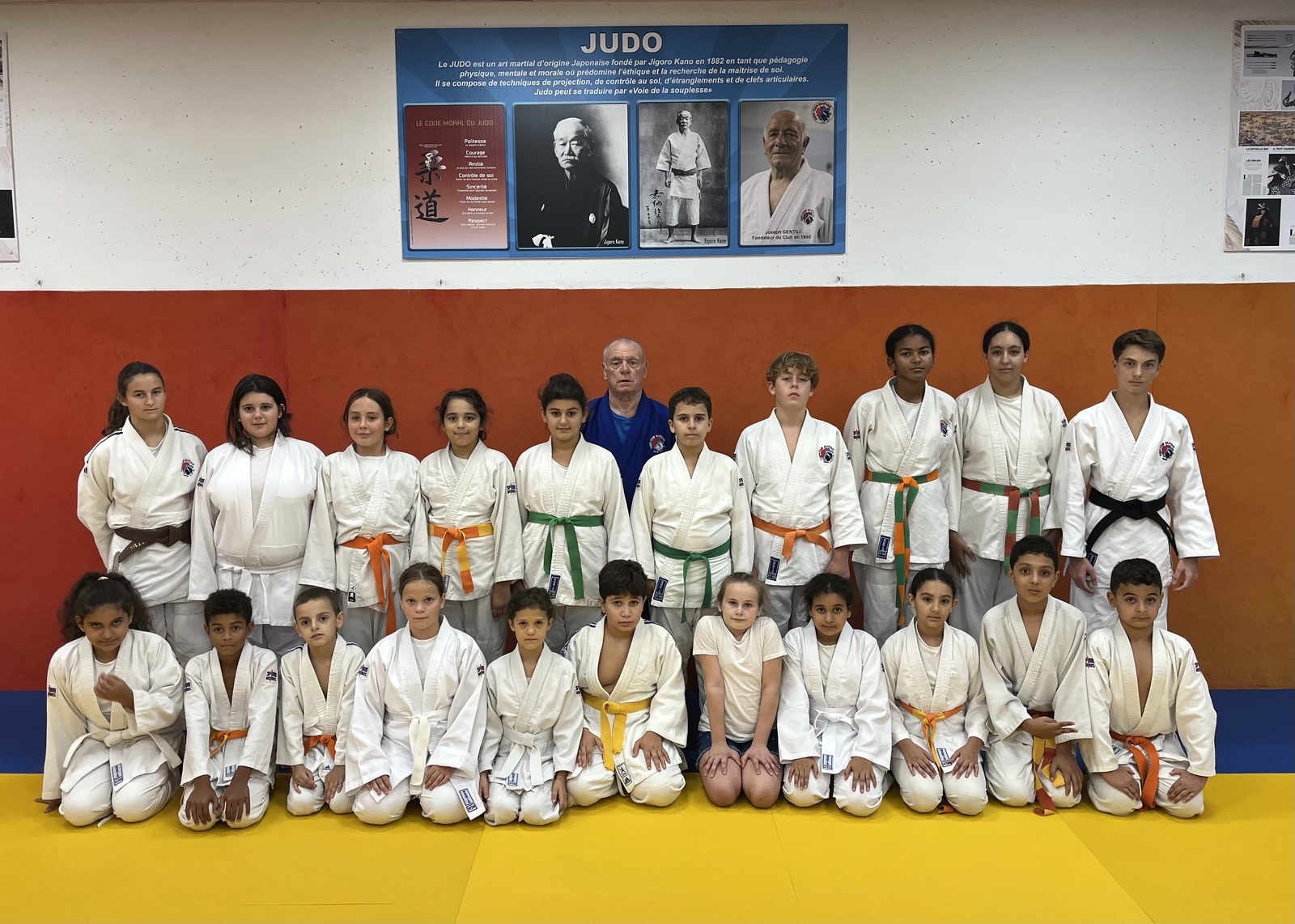 DOJO SOCIAL DE LUPINO :
