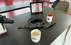 LE DÉCOR EST PLANTÉ :