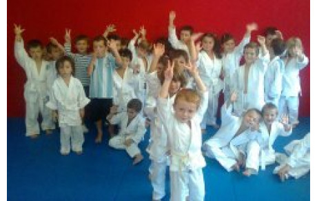 Le cours &quot;Eveil Judo&quot; saturé par les &quot;essais&quot; !!!