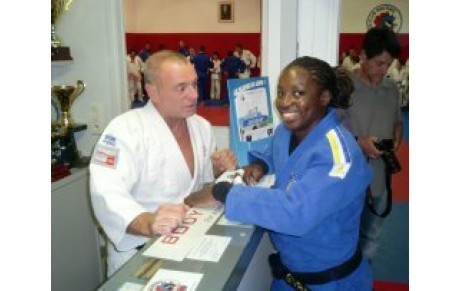 La Championne du Monde -63 kg reçue au club
