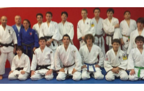 Entraînement avec le SHIN GI TAI BORGO