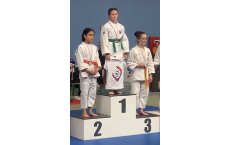 ALICIA VINCENT CHAMPIONNE DE FRANCE FSGT BENJAMINE :