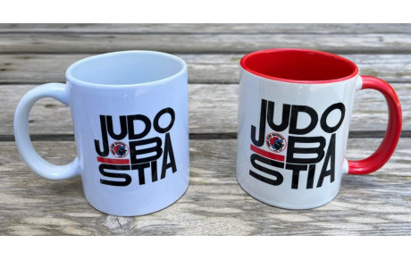 NOUVEAU LOGO —&gt;  NOUVEAUX MUGS :